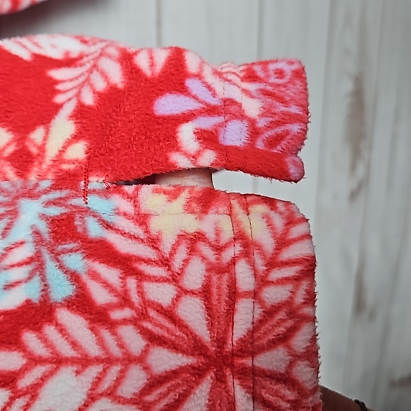 Pink K Snowflake Red Holiday Fleece PJ Pajama Set - Size Large - Picture 8 of 13